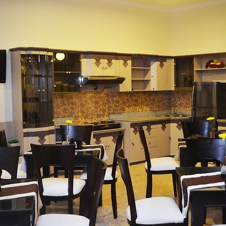 Srikandi Guesthouse Malang Kültér fotó