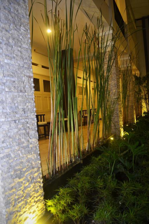 Srikandi Guesthouse Malang Kültér fotó