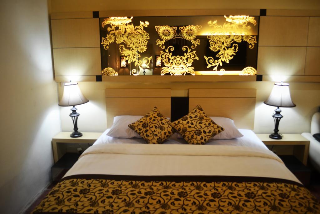 Srikandi Guesthouse Malang Szoba fotó