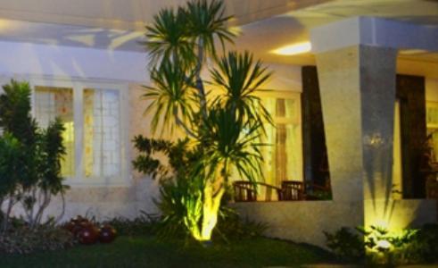 Srikandi Guesthouse Malang Kültér fotó