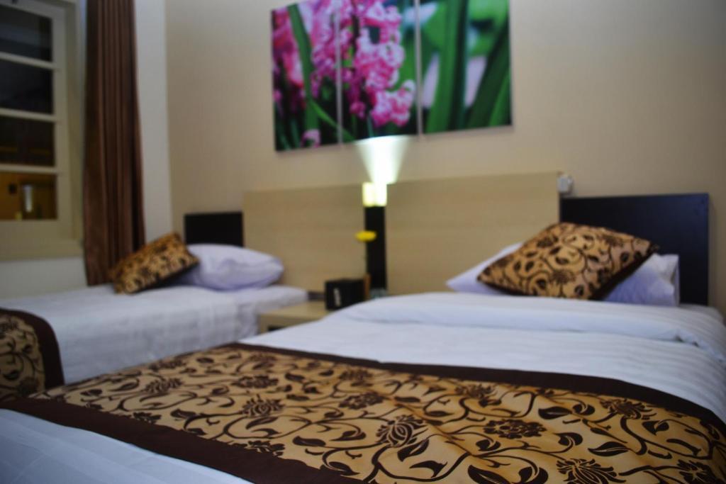 Srikandi Guesthouse Malang Kültér fotó